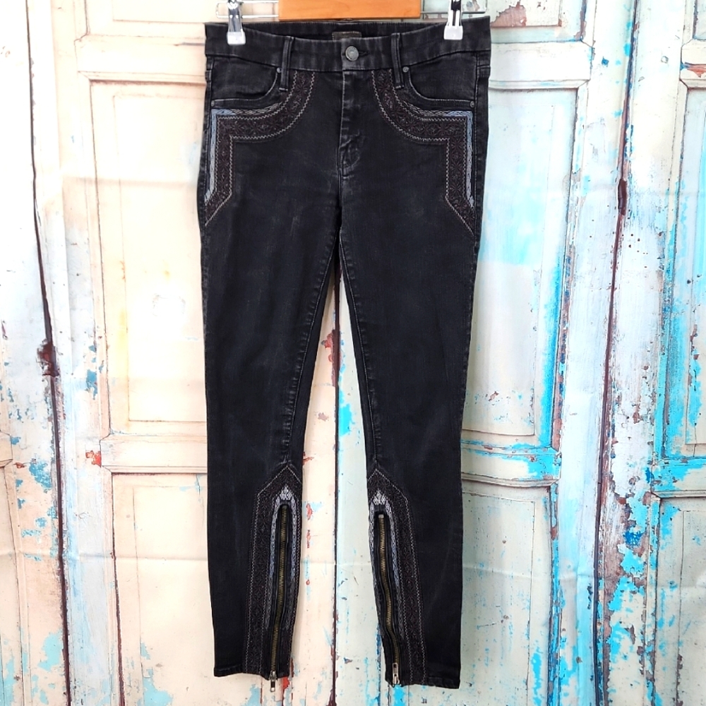 Mother The Looker Inside Zip Jeans Black Sheep & Princess Embroidered